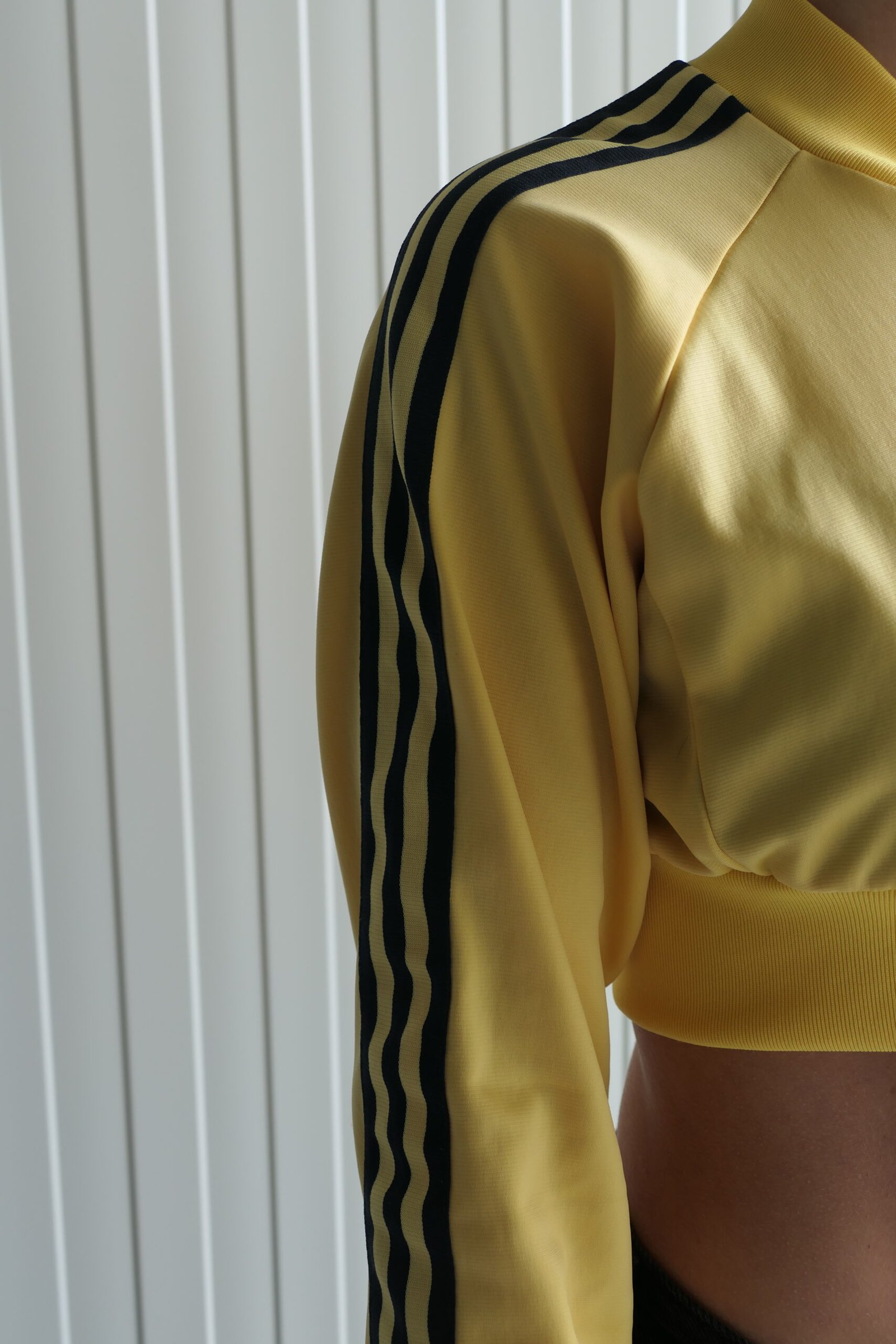 Fit in | Top - Image 3