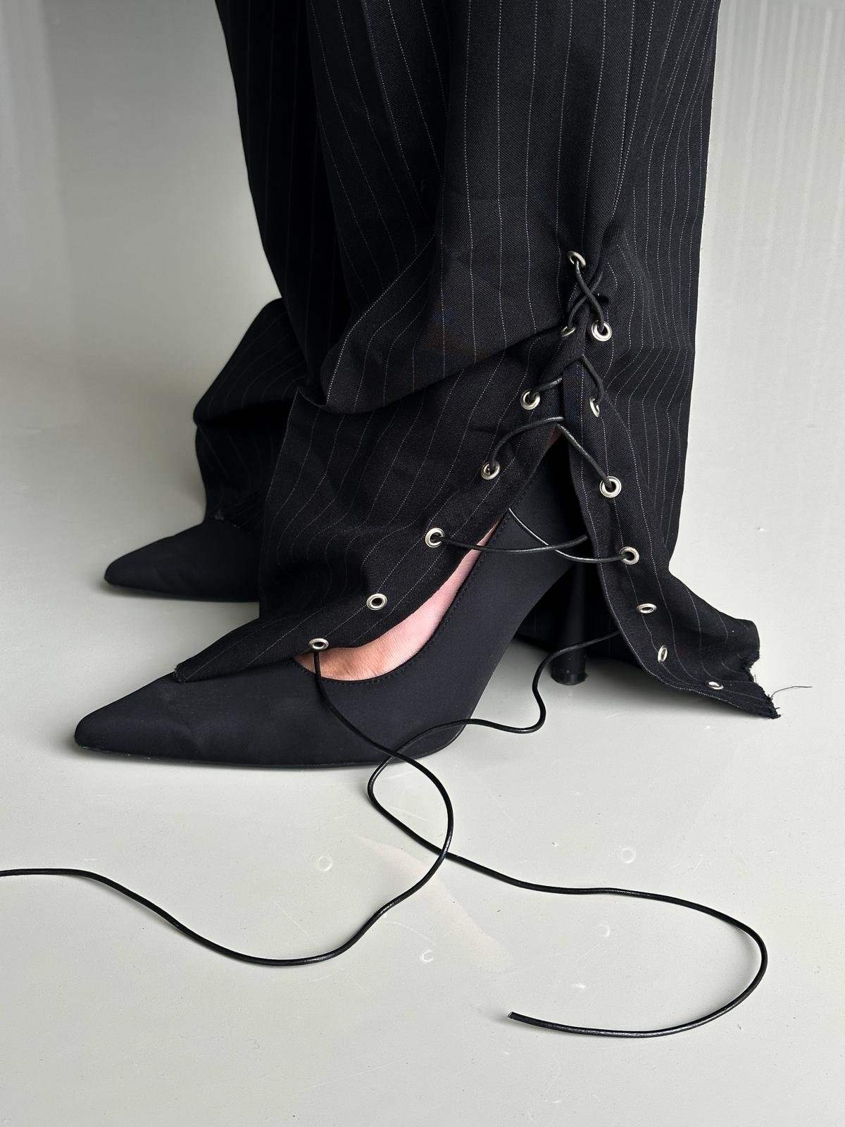 Not to tie down | Trousers